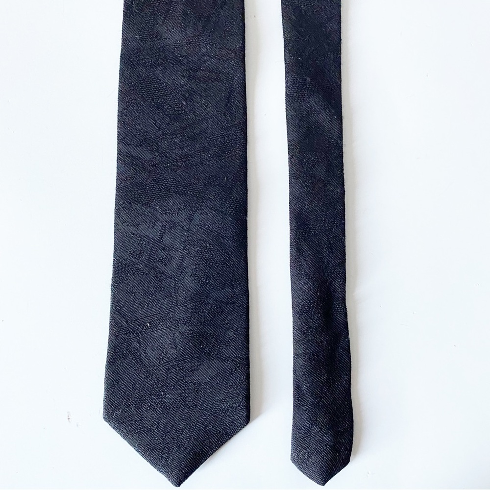 Stringbeans, Classic Black Skinny Tie Embossed Pattern